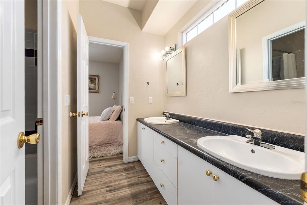 For Sale: $967,000 (5 beds, 3 baths, 3270 Square Feet)