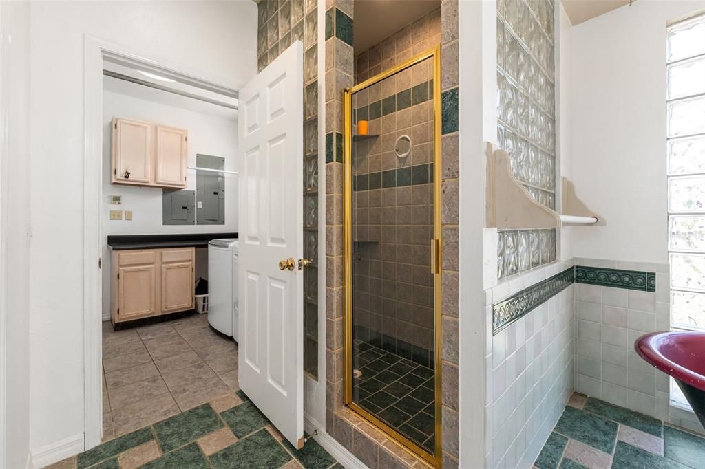 For Sale: $967,000 (5 beds, 3 baths, 3270 Square Feet)