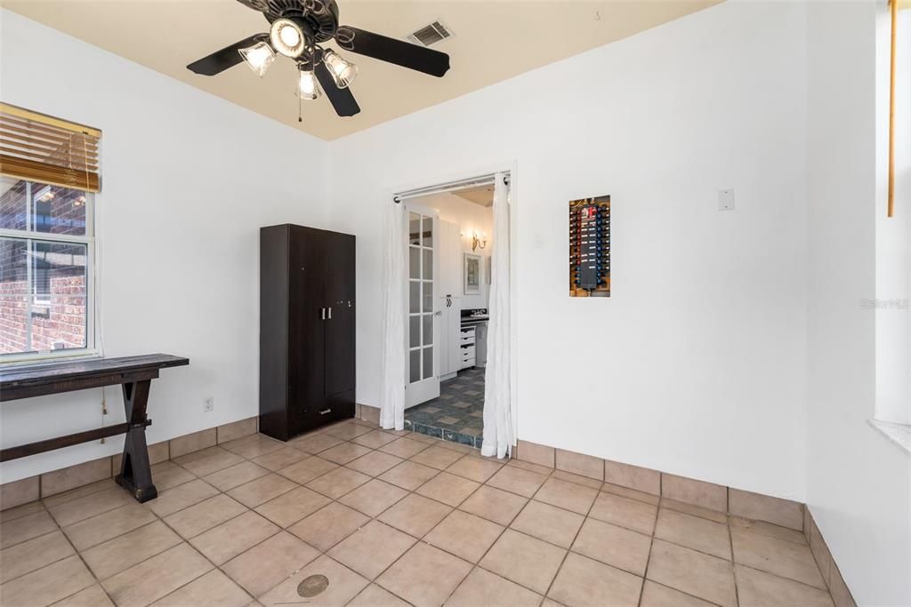 For Sale: $967,000 (5 beds, 3 baths, 3270 Square Feet)