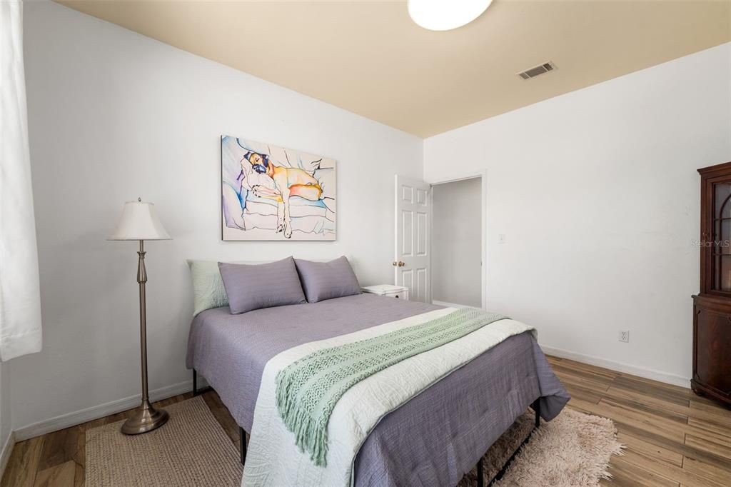 For Sale: $967,000 (5 beds, 3 baths, 3270 Square Feet)