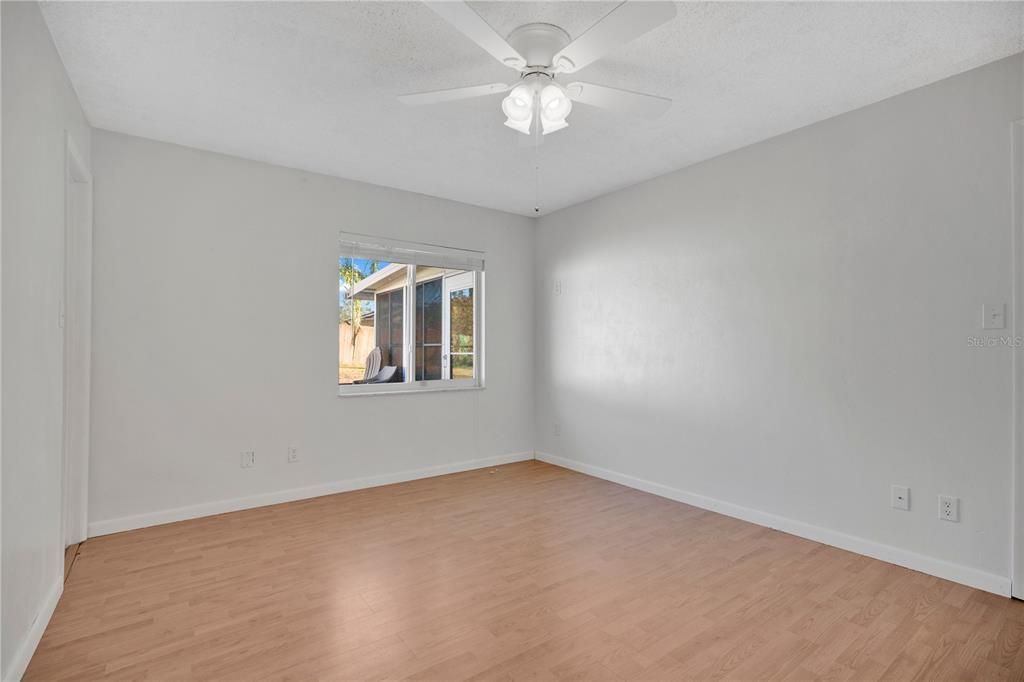 Active With Contract: $329,000 (3 beds, 2 baths, 1506 Square Feet)