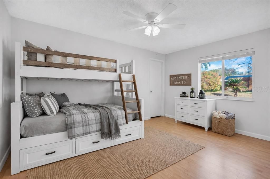 Active With Contract: $329,000 (3 beds, 2 baths, 1506 Square Feet)