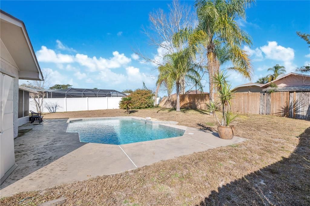 Active With Contract: $329,000 (3 beds, 2 baths, 1506 Square Feet)