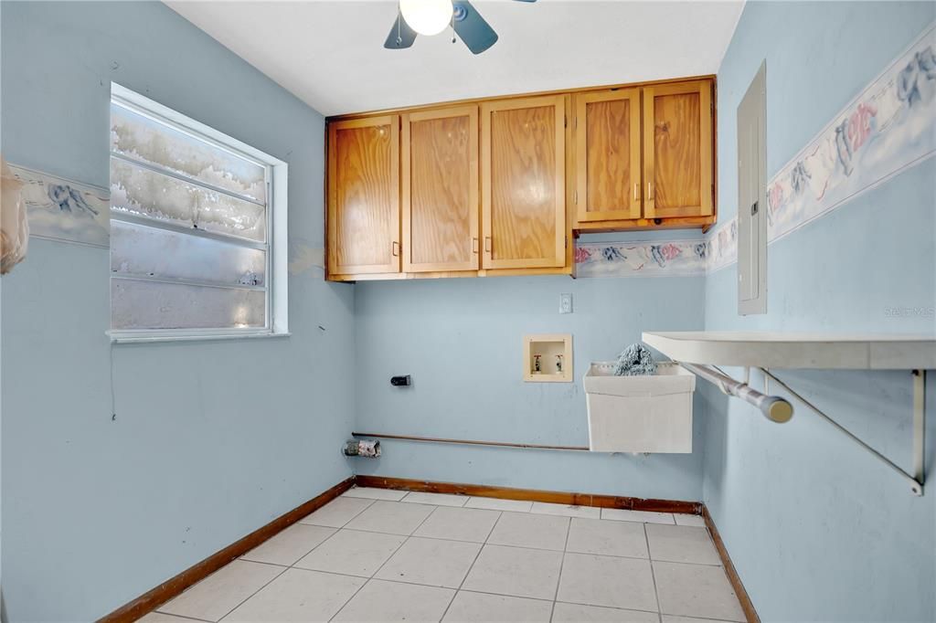 Active With Contract: $329,000 (3 beds, 2 baths, 1506 Square Feet)