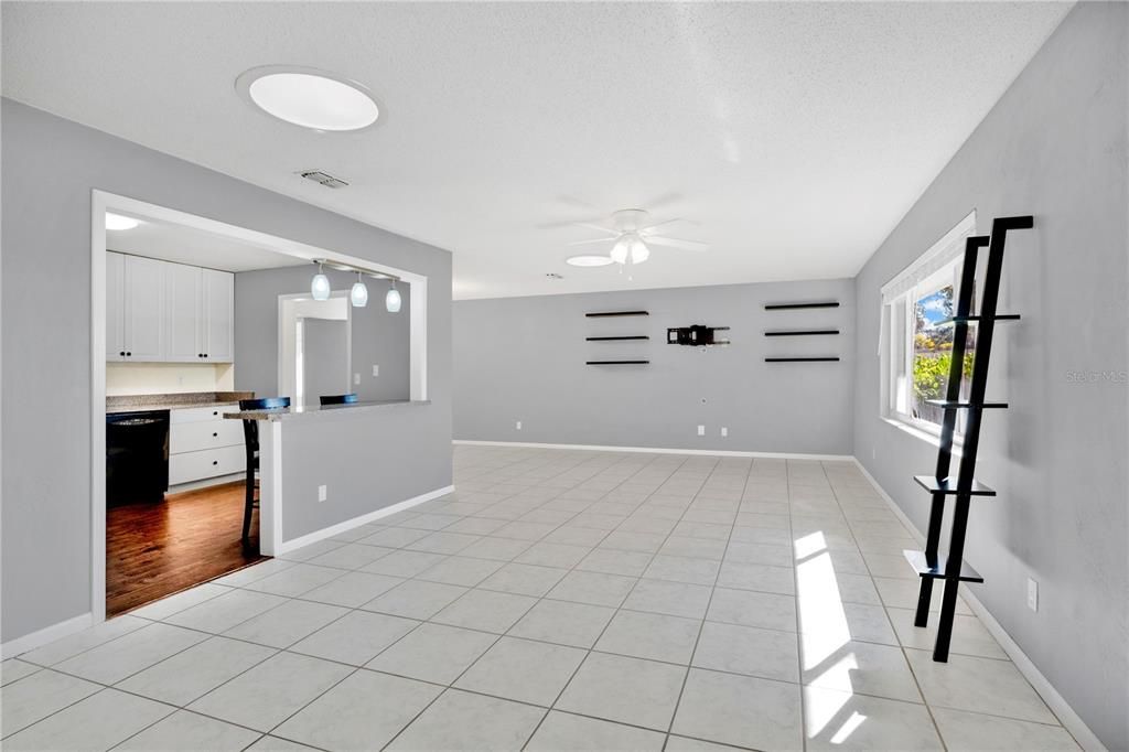 Active With Contract: $329,000 (3 beds, 2 baths, 1506 Square Feet)
