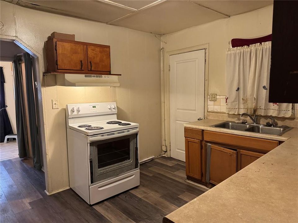 En Venta: $220,000 (3 camas, 2 baños, 1580 Pies cuadrados)