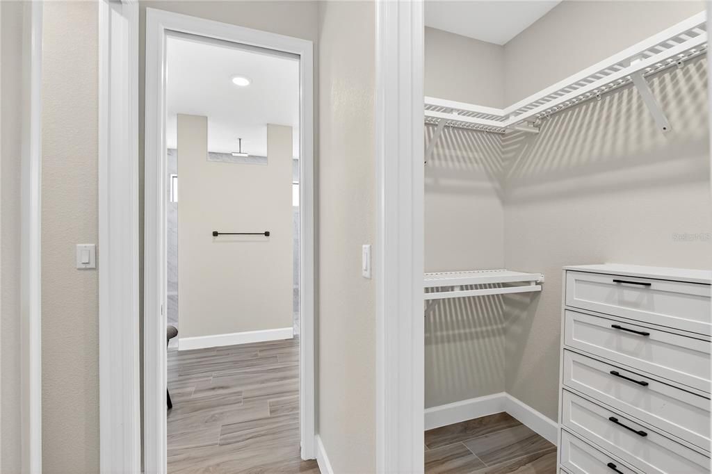 For Sale: $1,000,000 (3 beds, 2 baths, 2319 Square Feet)
