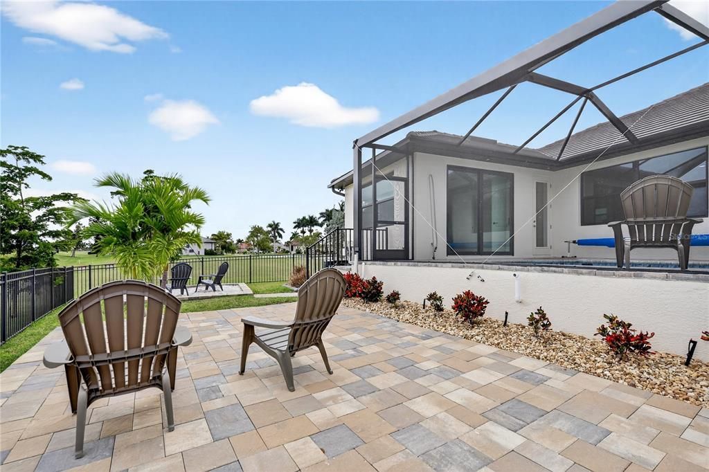For Sale: $1,000,000 (3 beds, 2 baths, 2319 Square Feet)