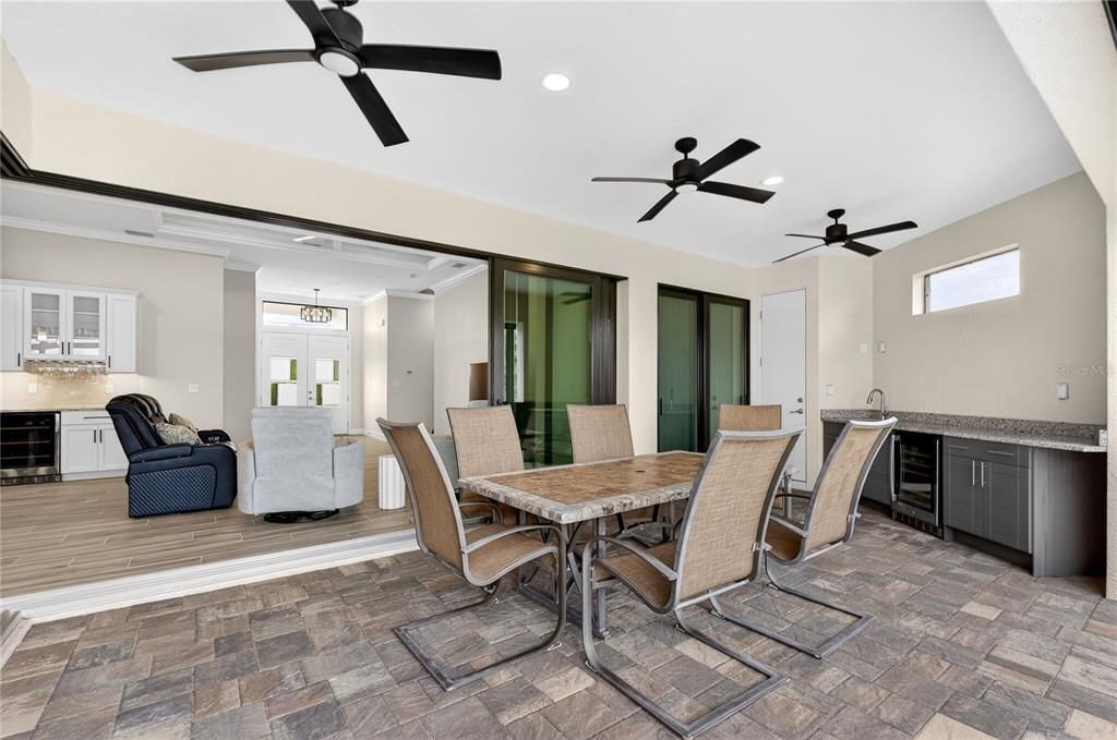 For Sale: $1,000,000 (3 beds, 2 baths, 2319 Square Feet)