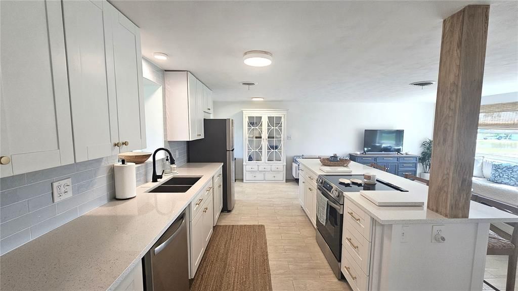 В аренду: $2,600 (2 спален, 2 ванн, 1063 Квадратных фут)