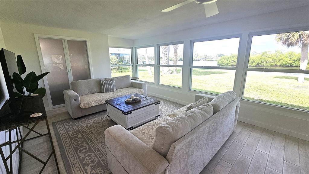 В аренду: $2,600 (2 спален, 2 ванн, 1063 Квадратных фут)