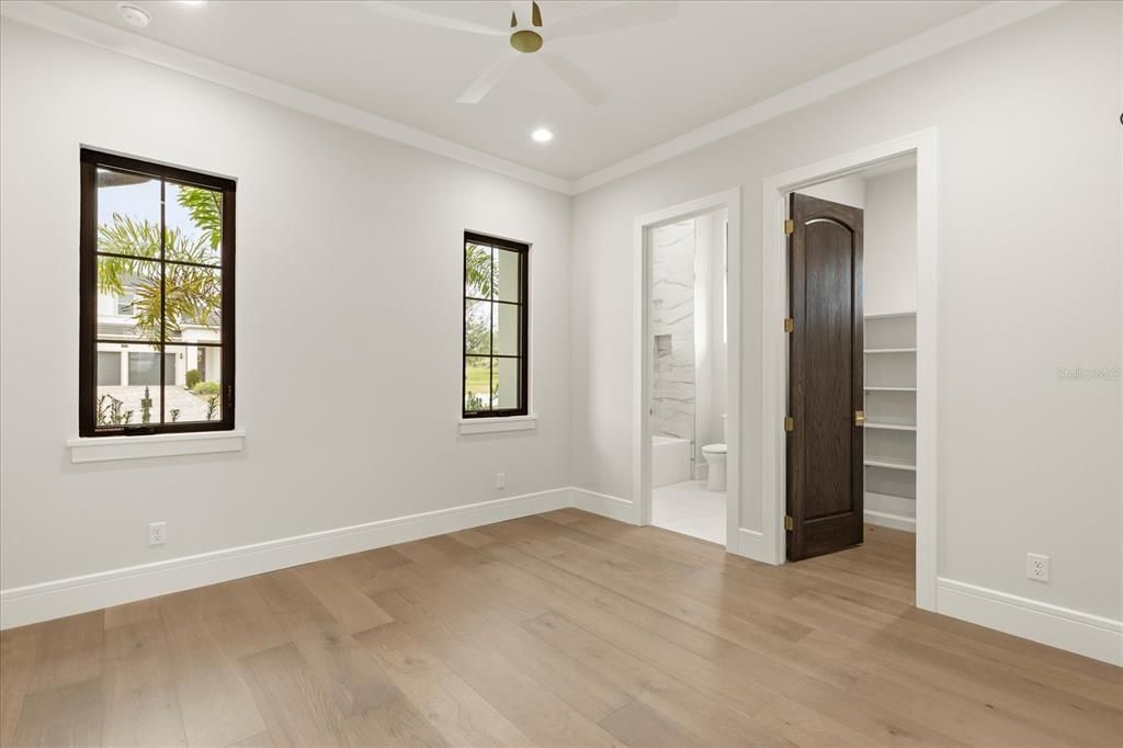 For Sale: $2,159,000 (4 beds, 4 baths, 3207 Square Feet)
