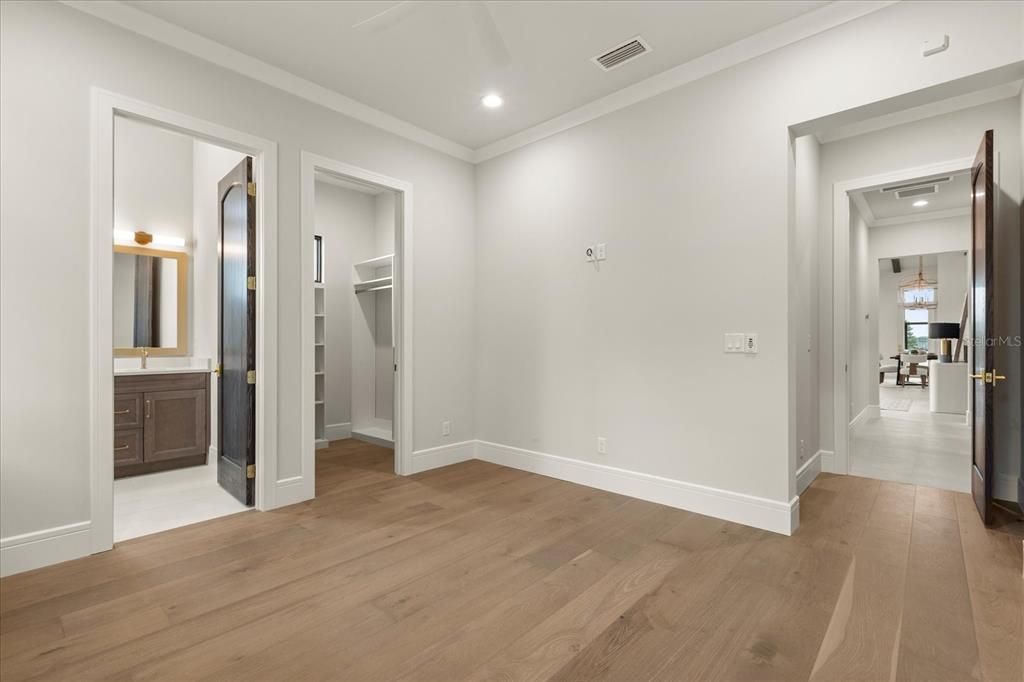 For Sale: $2,159,000 (4 beds, 4 baths, 3207 Square Feet)