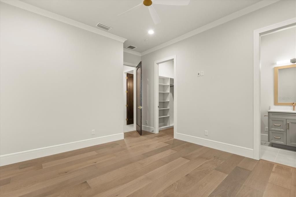 For Sale: $2,159,000 (4 beds, 4 baths, 3207 Square Feet)