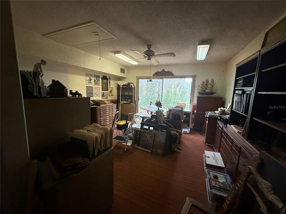 En Venta: $250,000 (3 camas, 2 baños, 2032 Pies cuadrados)