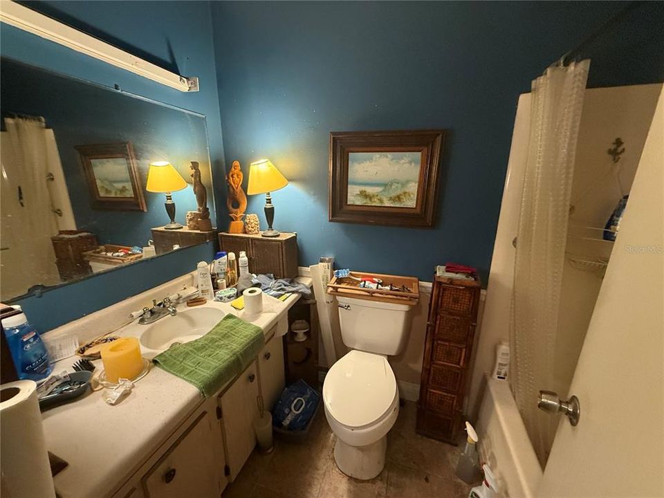 En Venta: $250,000 (3 camas, 2 baños, 2032 Pies cuadrados)