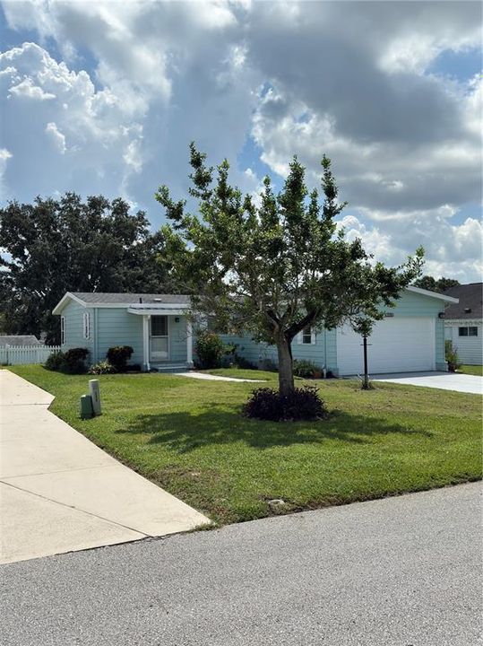 For Sale: $165,000 (2 beds, 2 baths, 1144 Square Feet)