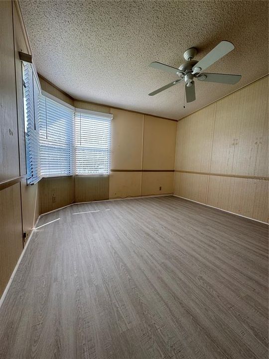 For Sale: $165,000 (2 beds, 2 baths, 1144 Square Feet)