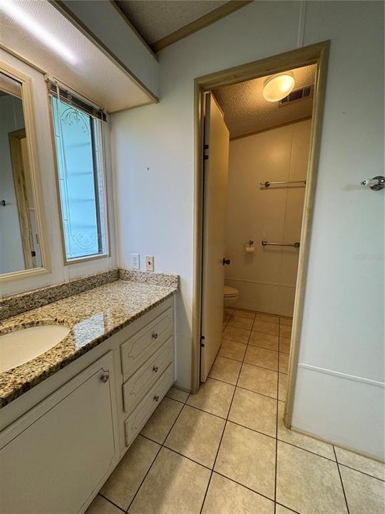 For Sale: $165,000 (2 beds, 2 baths, 1144 Square Feet)