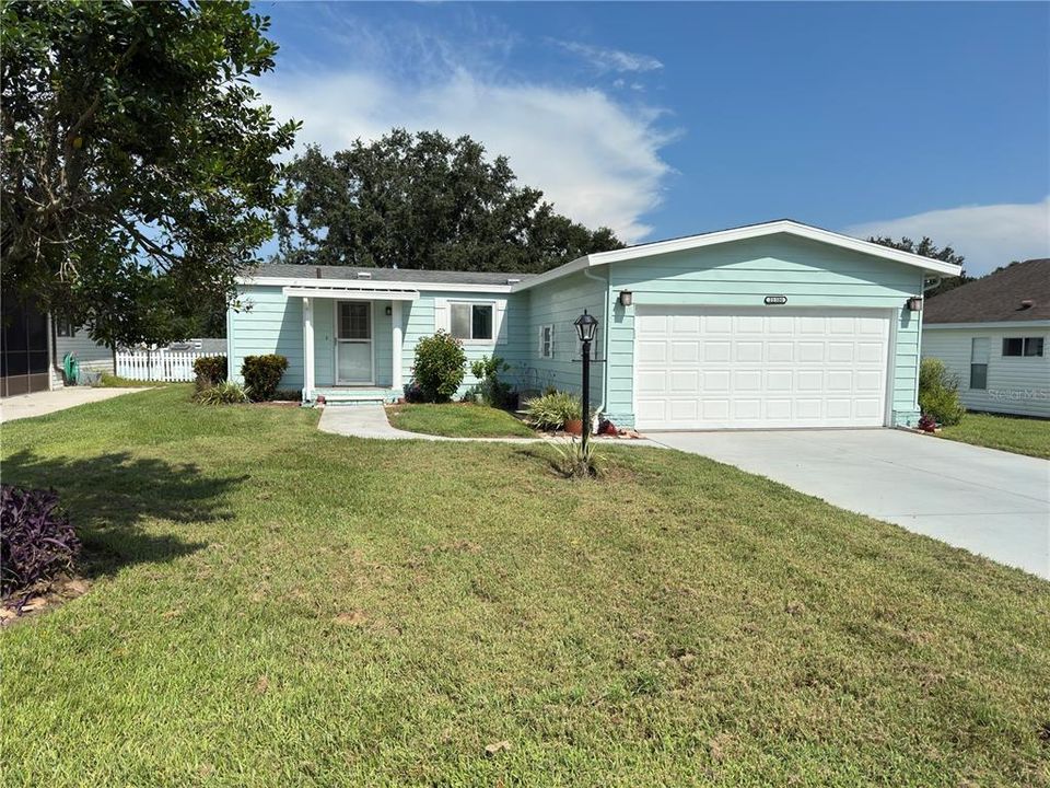 For Sale: $165,000 (2 beds, 2 baths, 1144 Square Feet)