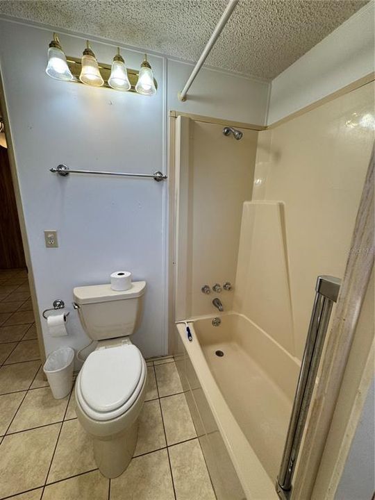 For Sale: $165,000 (2 beds, 2 baths, 1144 Square Feet)