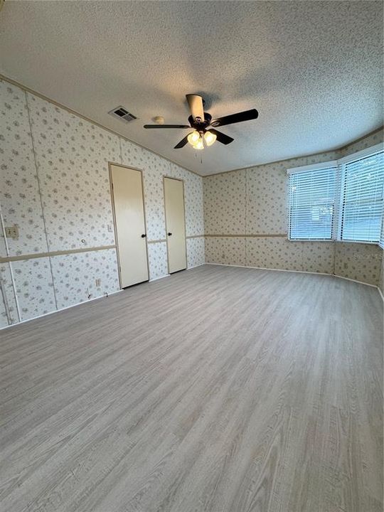 For Sale: $165,000 (2 beds, 2 baths, 1144 Square Feet)