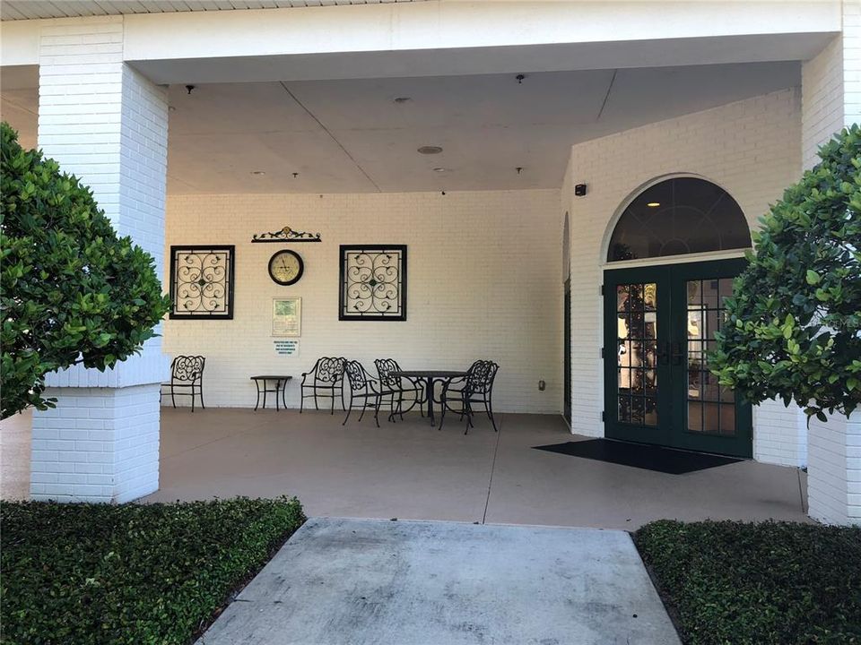 For Sale: $165,000 (2 beds, 2 baths, 1144 Square Feet)