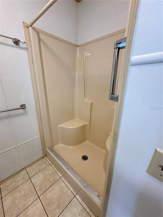 For Sale: $165,000 (2 beds, 2 baths, 1144 Square Feet)