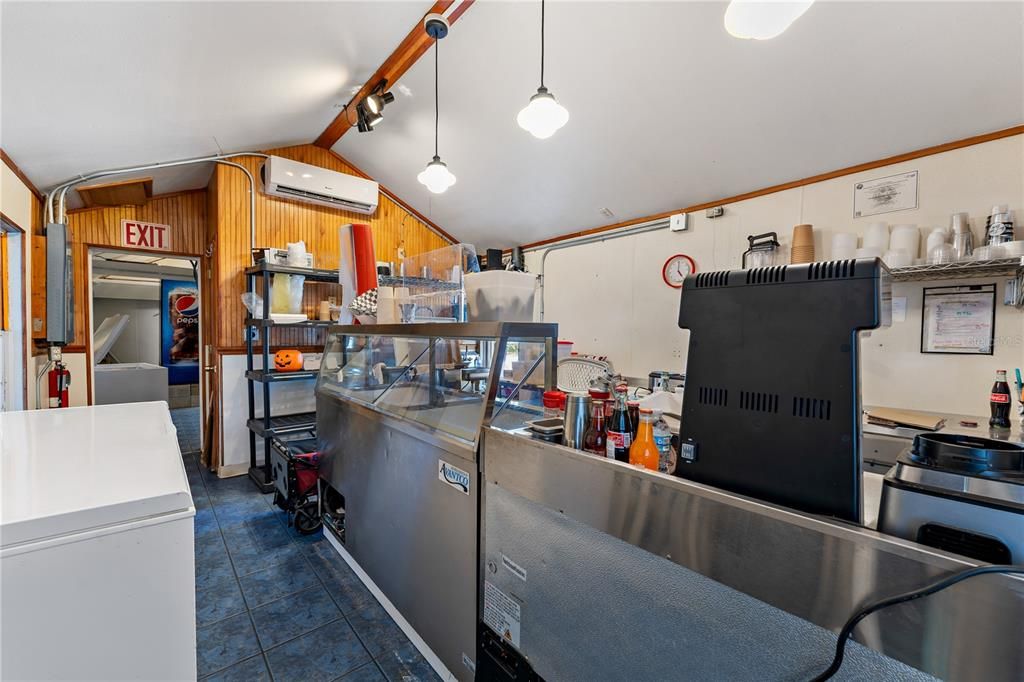 En Venta: $899,000 (0 camas, 0 baños, 2444 Pies cuadrados)