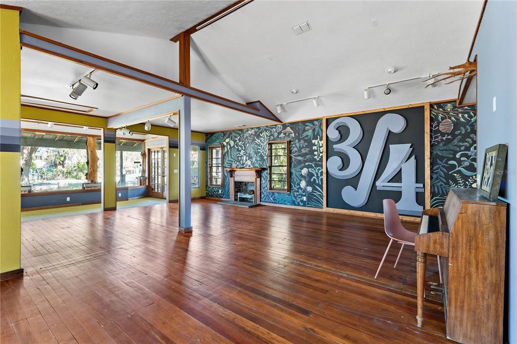 En Venta: $899,000 (0 camas, 0 baños, 2444 Pies cuadrados)
