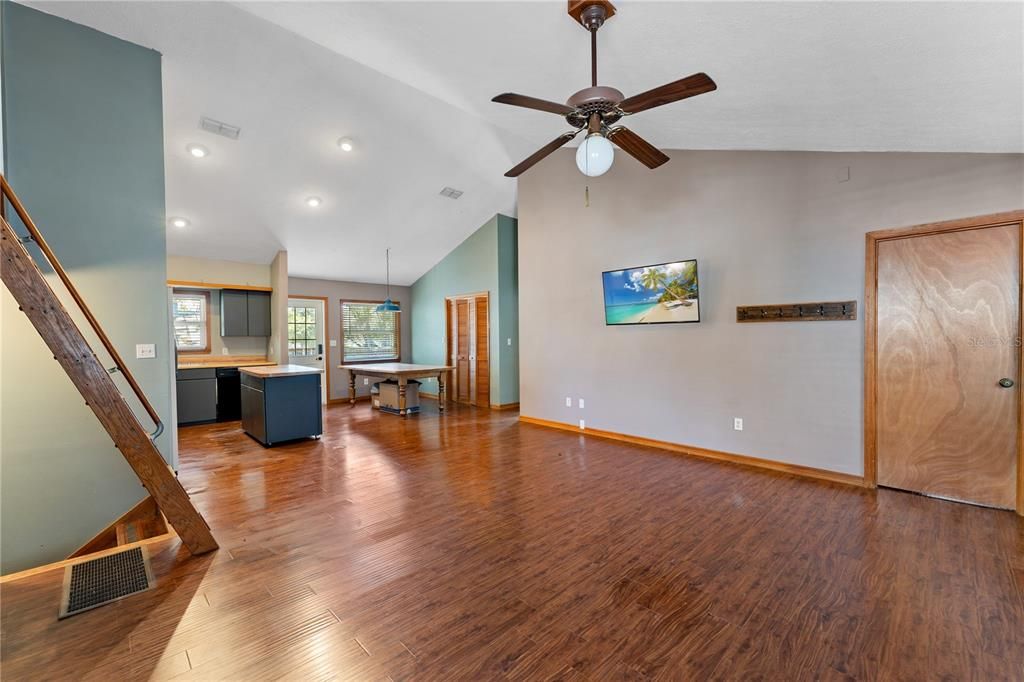 En Venta: $899,000 (0 camas, 0 baños, 2444 Pies cuadrados)