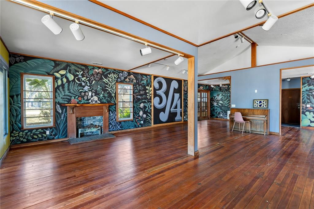 En Venta: $899,000 (0 camas, 0 baños, 2444 Pies cuadrados)