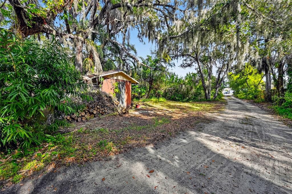 На продажу: $1,150,000 (2.00 acres)