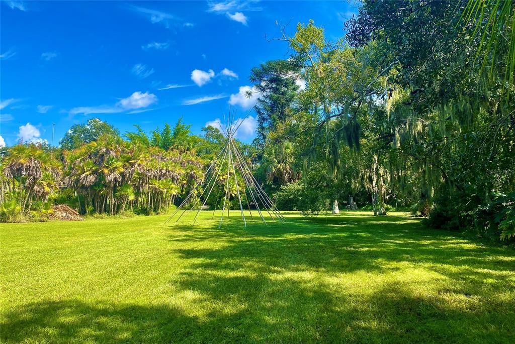 На продажу: $1,150,000 (2.00 acres)