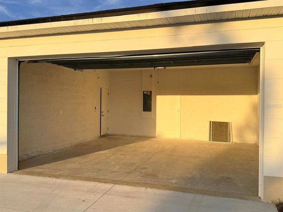 For Rent: $1,800 (3 beds, 2 baths, 1402 Square Feet)