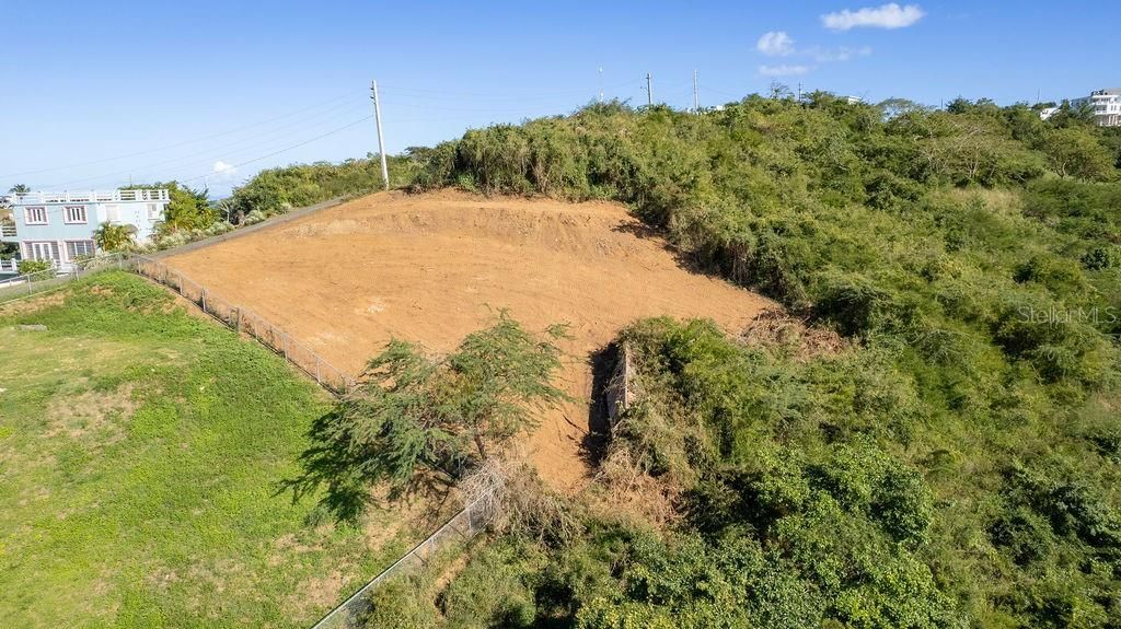 На продажу: $125,000 (0.43 acres)