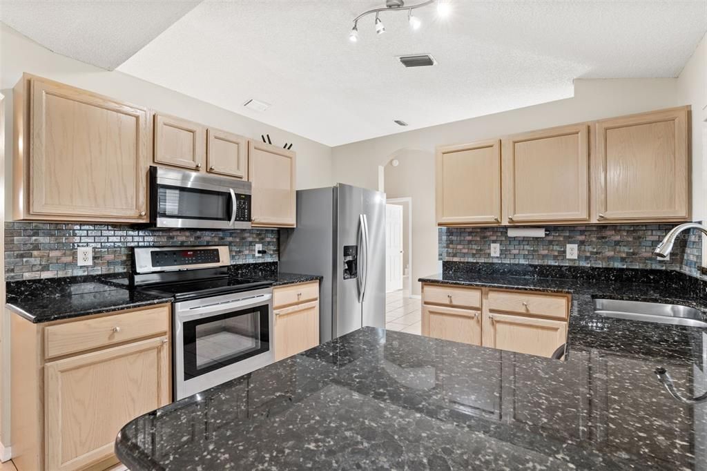 Active With Contract: $334,999 (4 beds, 2 baths, 1712 Square Feet)