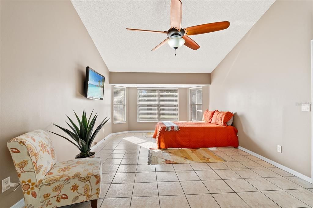 Active With Contract: $334,999 (4 beds, 2 baths, 1712 Square Feet)