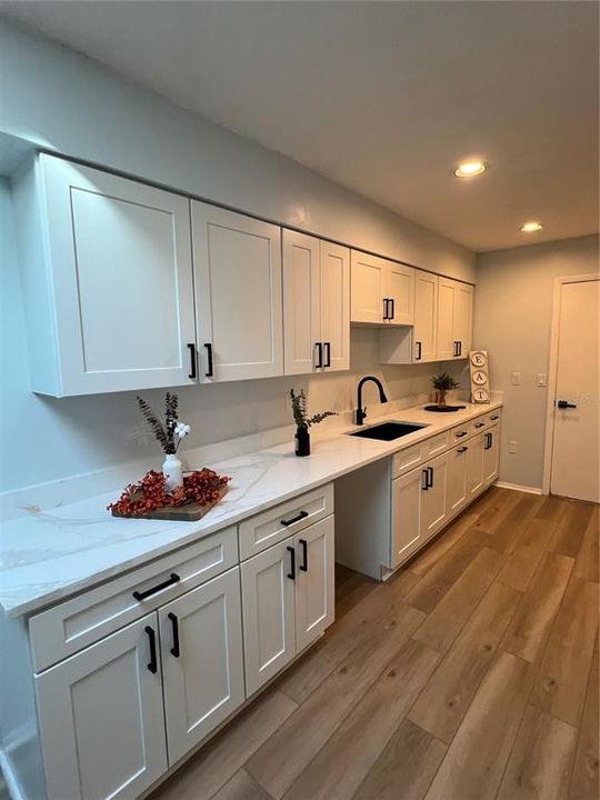 Active With Contract: $282,000 (3 beds, 2 baths, 1679 Square Feet)