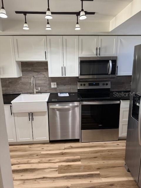 Activo con contrato: $225,000 (2 camas, 2 baños, 1010 Pies cuadrados)