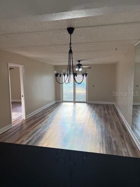Activo con contrato: $225,000 (2 camas, 2 baños, 1010 Pies cuadrados)
