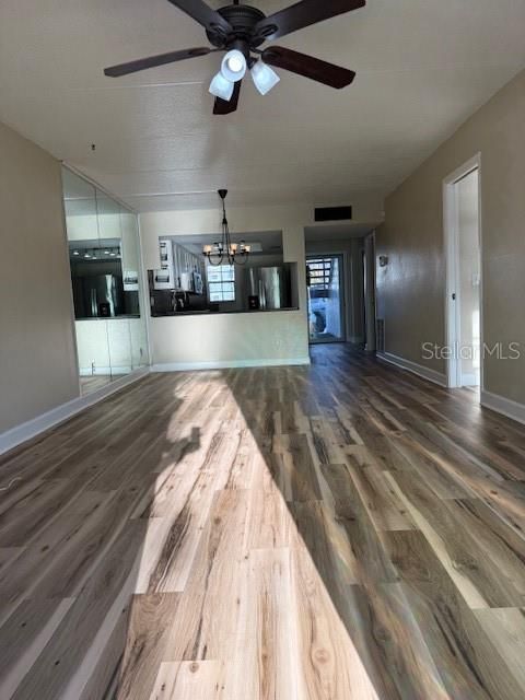 Activo con contrato: $225,000 (2 camas, 2 baños, 1010 Pies cuadrados)