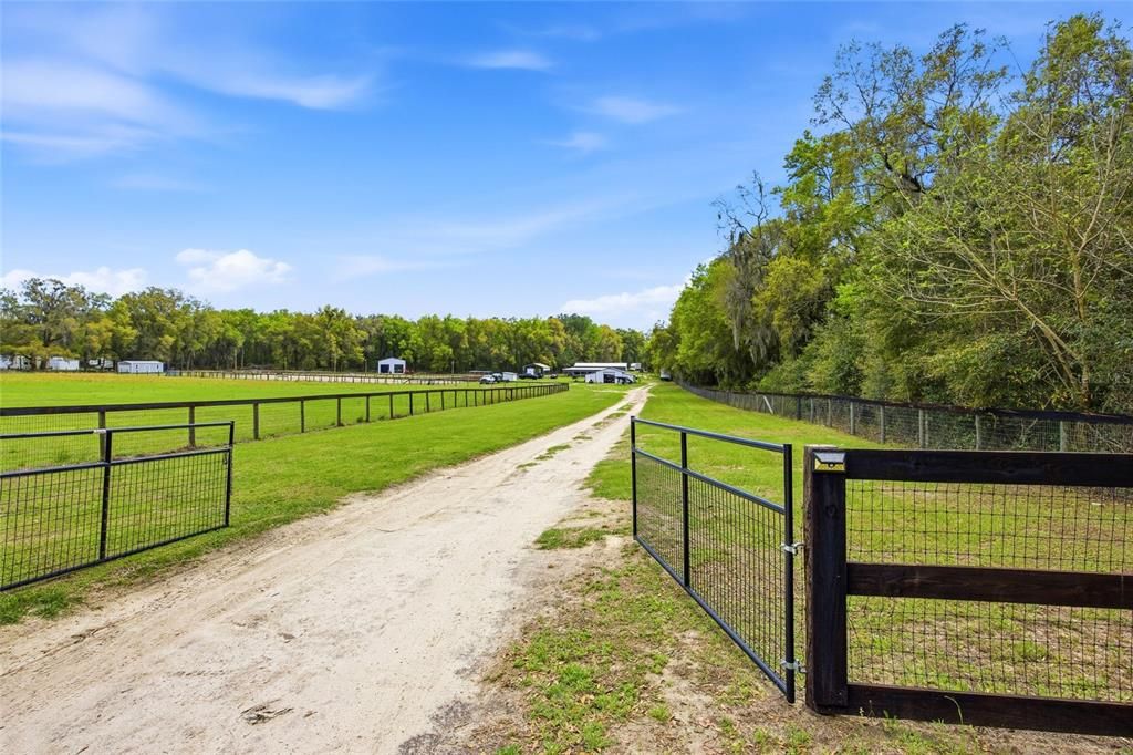 En Venta: $520,000 (10.28 acres)