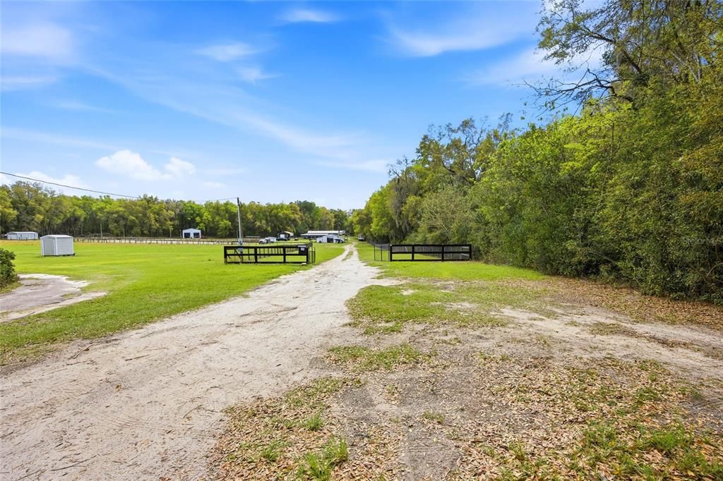 En Venta: $520,000 (10.28 acres)