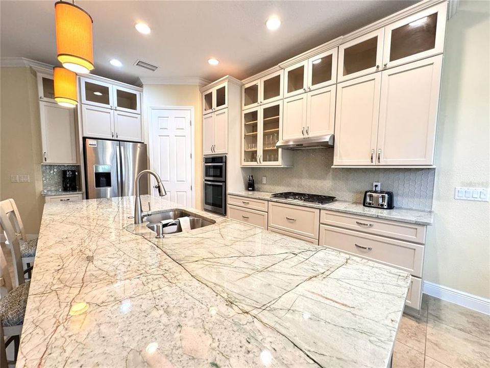 For Rent: $2,900 (2 beds, 2 baths, 1770 Square Feet)