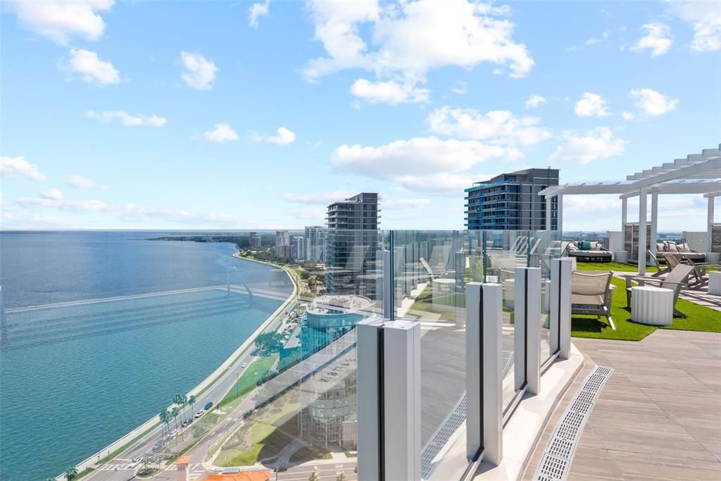 Active With Contract: $2,100,000 (4 beds, 3 baths, 2896 Square Feet)