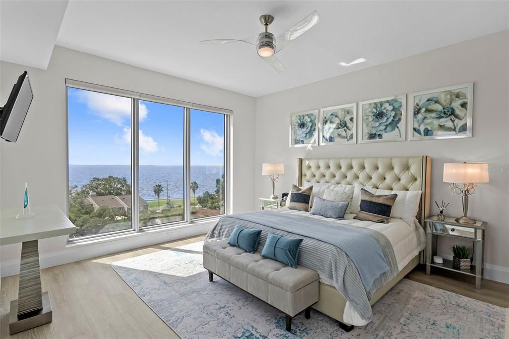 Active With Contract: $2,100,000 (4 beds, 3 baths, 2896 Square Feet)