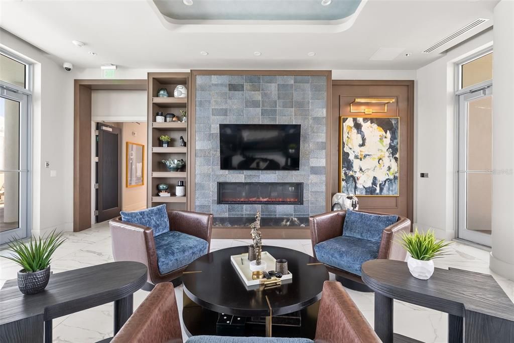 Active With Contract: $2,100,000 (4 beds, 3 baths, 2896 Square Feet)