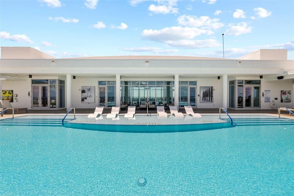 Active With Contract: $2,100,000 (4 beds, 3 baths, 2896 Square Feet)
