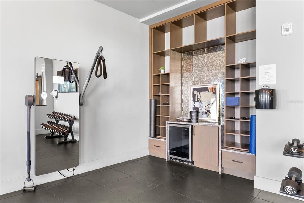 Active With Contract: $2,100,000 (4 beds, 3 baths, 2896 Square Feet)